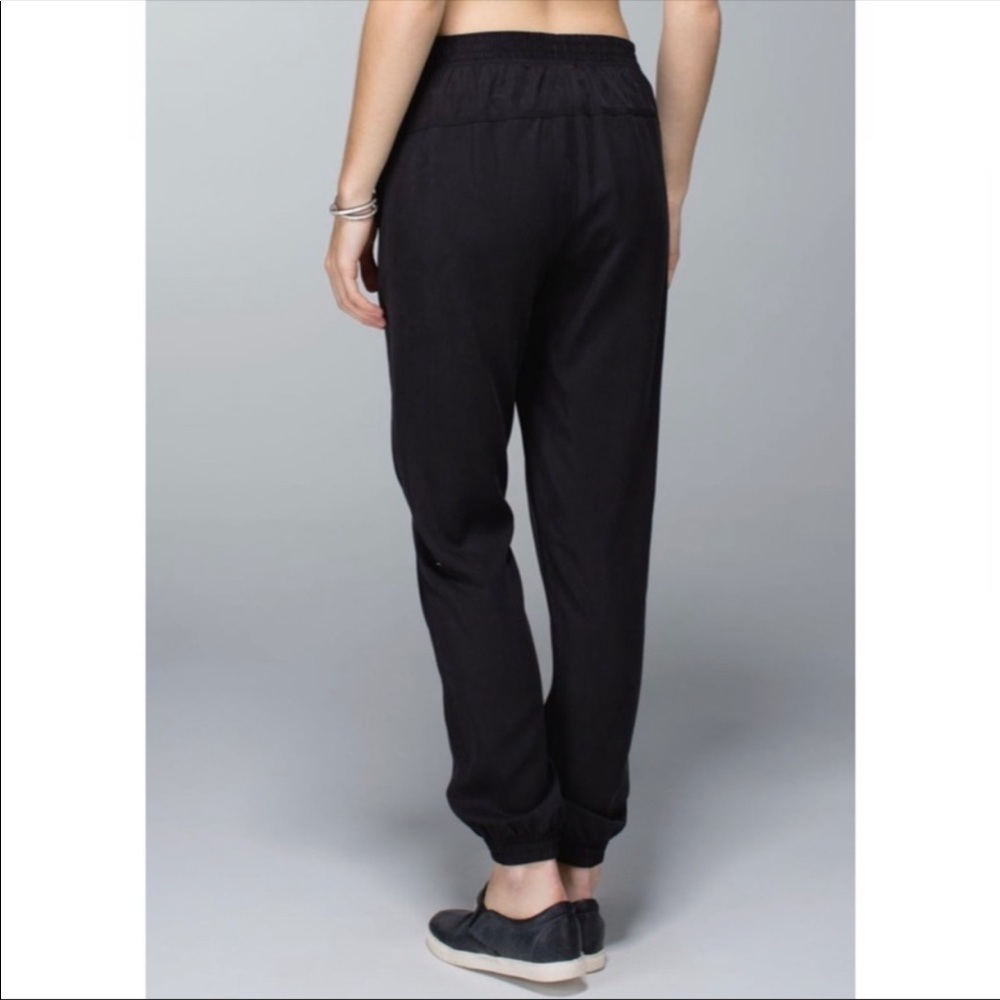 Lululemon Mat To Street Pant Black size 6 - Picture 4 of 13